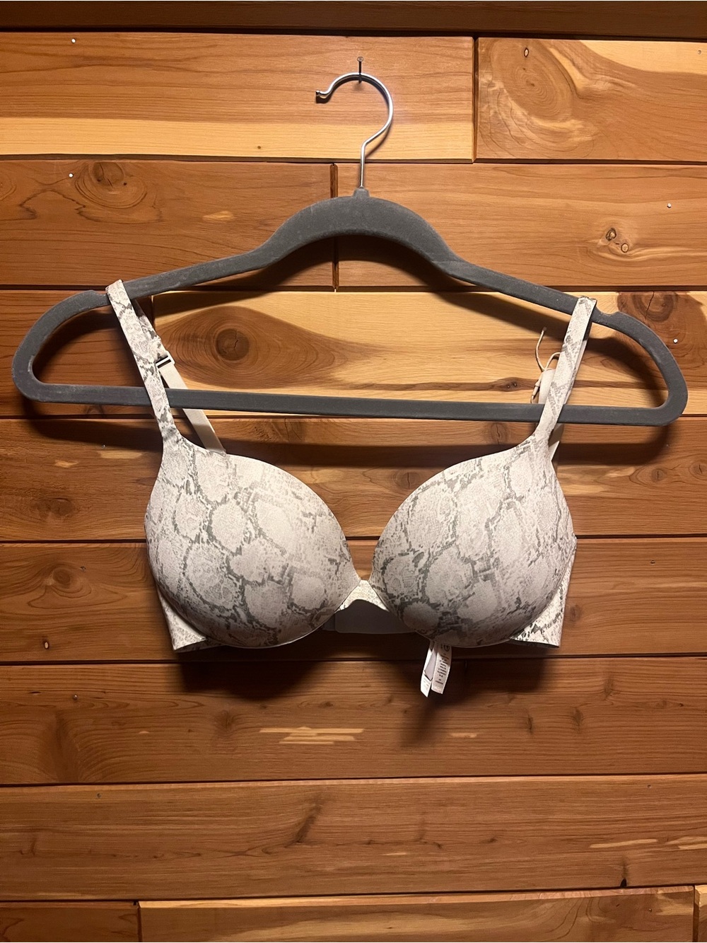 SKIMS Ultimate Push Up Plunge Bra in Light Gray Snake Print